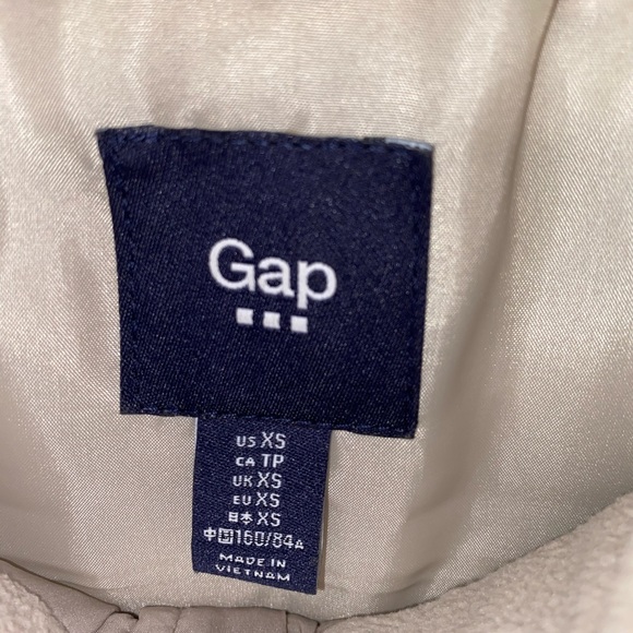 Gap beige vest - Picture 3 of 3